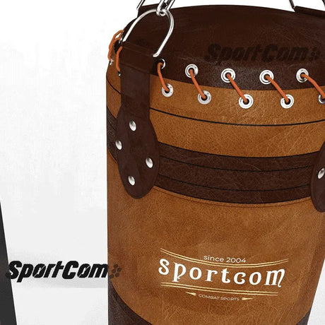 SportCom Vintage-Sandsack Echtleder 1,30 m als Detail der Schnürung und des Logos am Kopfteil