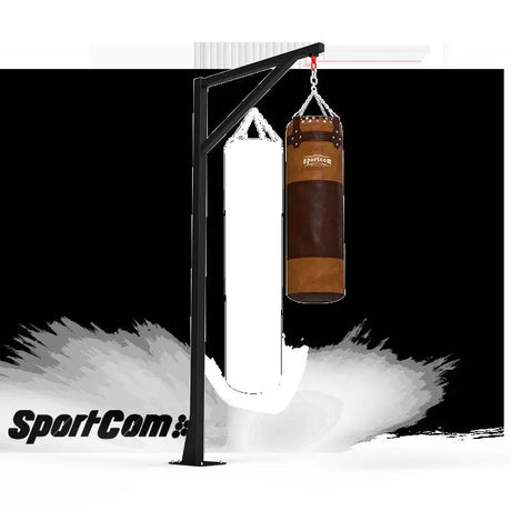 SportCom Vintage-Sandsack Echtleder 1,30 m an einem Wandgalgen in der Seitenansicht