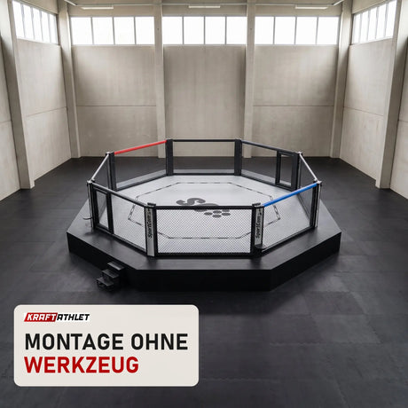 SportCom Wettkampf-MMA-Käfig Performance Oktagon in einer hellen Kampfsporthalle