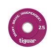 tiguar Fractional Plate 2,5 kg Gummi-Hantelscheibe in Magenta, Frontansicht mit Logo und Metallkern