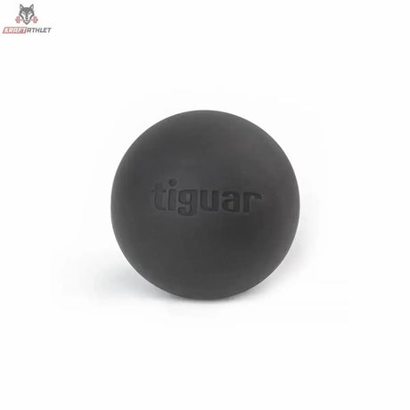 tiguar MFR Ball Massageball hart in Schwarz mit geprägtem Logo, Frontansicht auf weißem Hintergrund