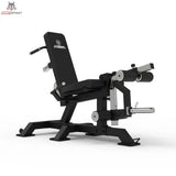 Titanium Strength 150X Dual Leg Extension & Prone Leg Curl Bank, Schrägansicht mit Rückenlehne, Beinpolstern und Hantelscheibenaufnahme