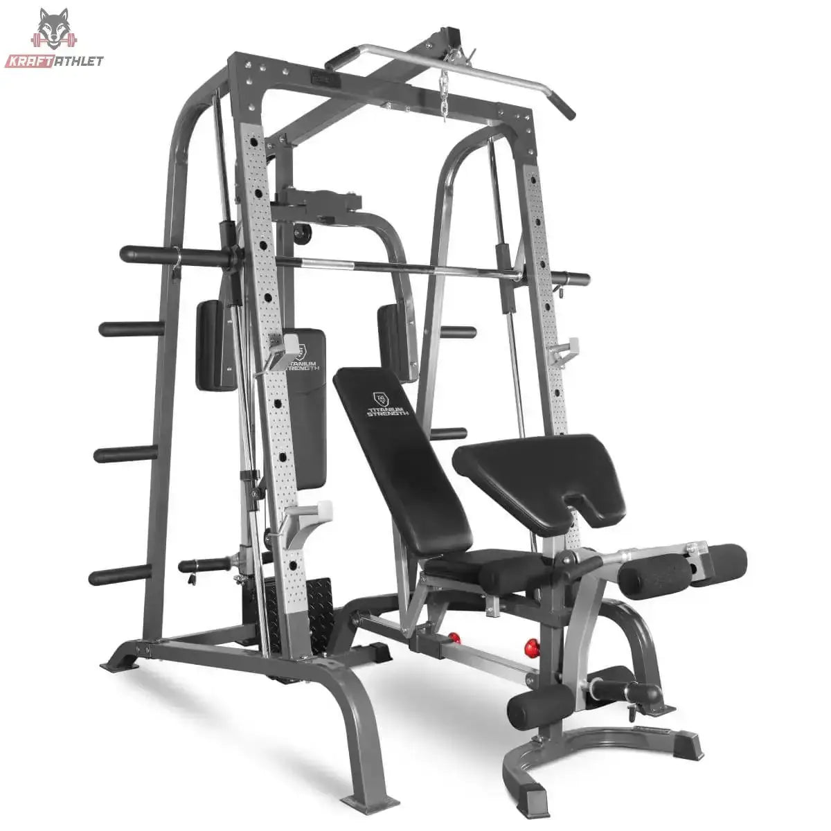 Titanium Strength 180SP Total Smith Machine – Schrägansicht mit Multipresse, Kabelzug und verstellbarer Bank