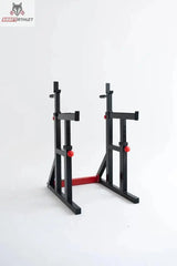 Titanium Strength 280RS Squat Rack / Dip Stand freistehend vor hellem Hintergrund, Gesamtansicht beider Ständer