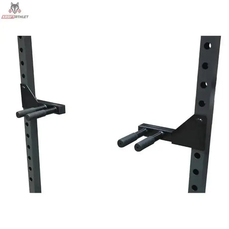 Titanium Strength 340D Dip Handle X Line in Schwarz, Paar an zwei Rack-Pfosten montiert, Frontansicht