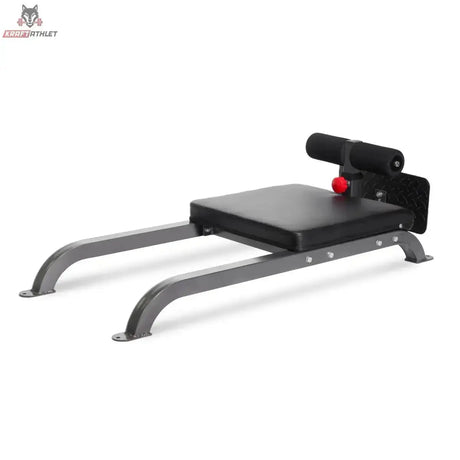 Titanium Strength 60FGH Floor GHD in Schwarz, Schrägansicht mit Sitzpolster und Fersenrollen