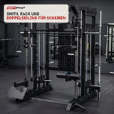 Titanium Strength B100 V4 Kraftstation in einem fertig eingerichteten Studio mit dunklen Wänden und Gummiboden