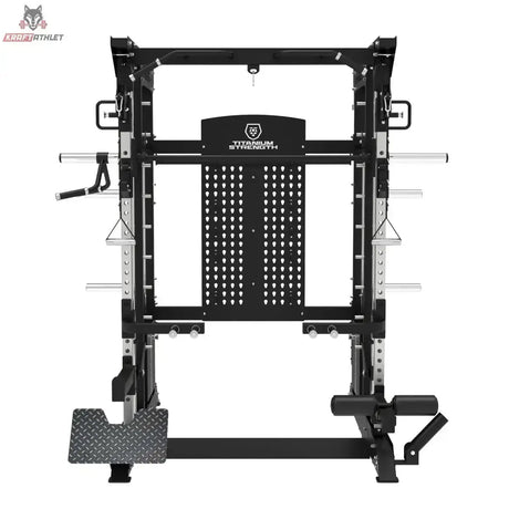 Titanium Strength B200 V4 Kraftstation in Schwarz, Frontansicht mit Langhantel und Beinablage