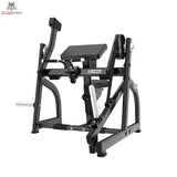 Titanium Strength Bizepscurl Black Series mit Gewichtsscheiben in Schrägansicht von vorn mit Armpolster und Scheibenaufnahmen