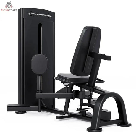 Titanium Strength Black Series Abduktorenmaschine – Schrägansicht mit Sitz, Rückenlehne und Beinpolstern