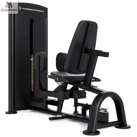 Titanium Strength Black Series Adduktorenmaschine – Schrägansicht mit Sitz, Rückenlehne und Beinpolstern