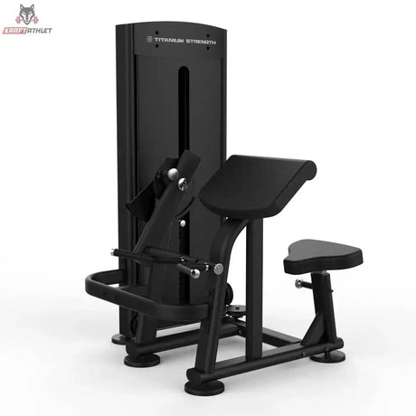 Titanium Strength Black Series Dual Bizepscurl und Trizepsextension: Schrägansicht mit Armauflage und Sitz, in Schwarz