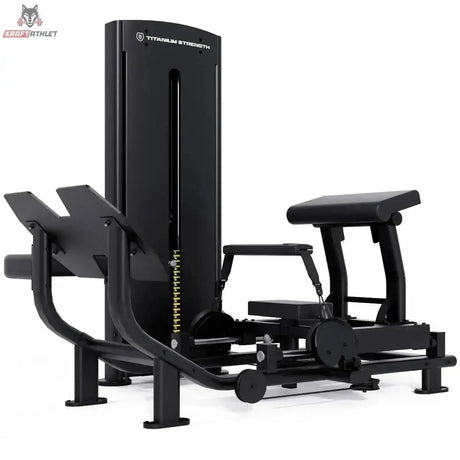 Titanium Strength Black Series Hip Thrust mit Steckgewichten – Schrägansicht mit Fußplattform, Liegepolster und Gewichtsturm