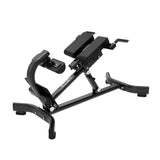 Titanium Strength Black Series Hyperextension Bank in Schrägansicht von hinten mit gebogenem Rahmen