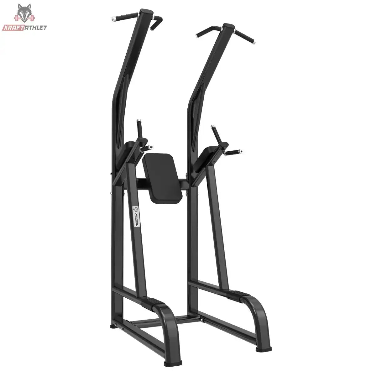 Titanium Strength Black Series Klimmzug- und Dipstation: Schrägansicht von vorne in Schwarz mit gepolsterter Rückenlehne und Klimmzuggriffen