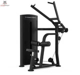 Titanium Strength Black Series Lat Pulldown: Schrägansicht mit Zughebeln, Sitz und Knierollen, in Schwarz