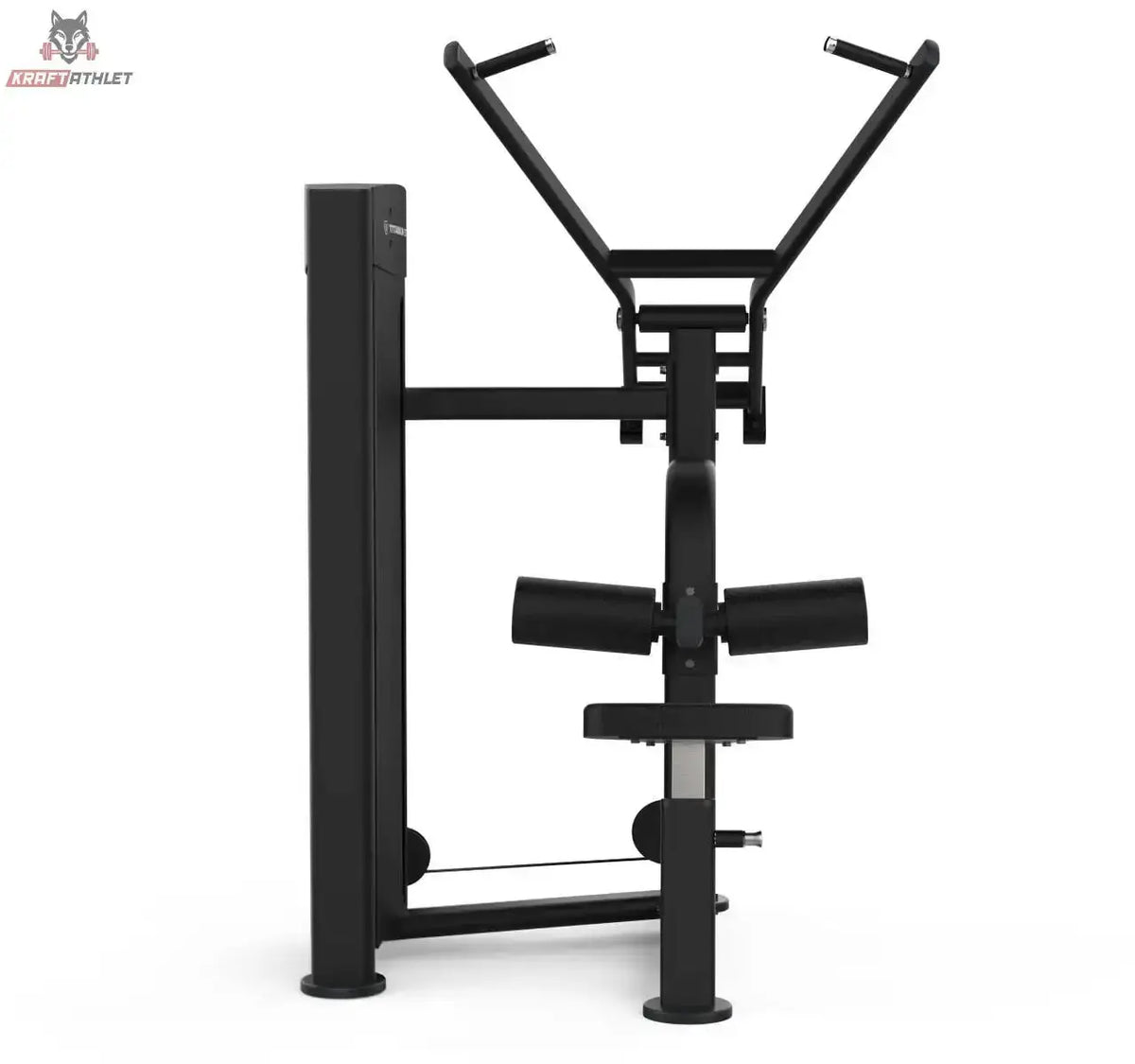 Titanium Strength Black Series Lat Pulldown: Vorderansicht mit V-förmigen Zughebeln, in Schwarz
