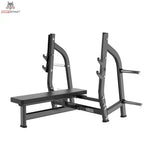 Titanium Strength Black Series Olympische Drückbank Flach: Schrägansicht von links mit Flachbank und Ablagen