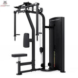 Titanium Strength Black Series Pec Deck – Schrägansicht von hinten mit Seilzug und Gewichtsturm, schwarz