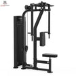 Titanium Strength Black Series Pec Fly & Rear Delt: Schrägansicht mit Rückenpolster, Sitz und Schwenkarmen, in Schwarz