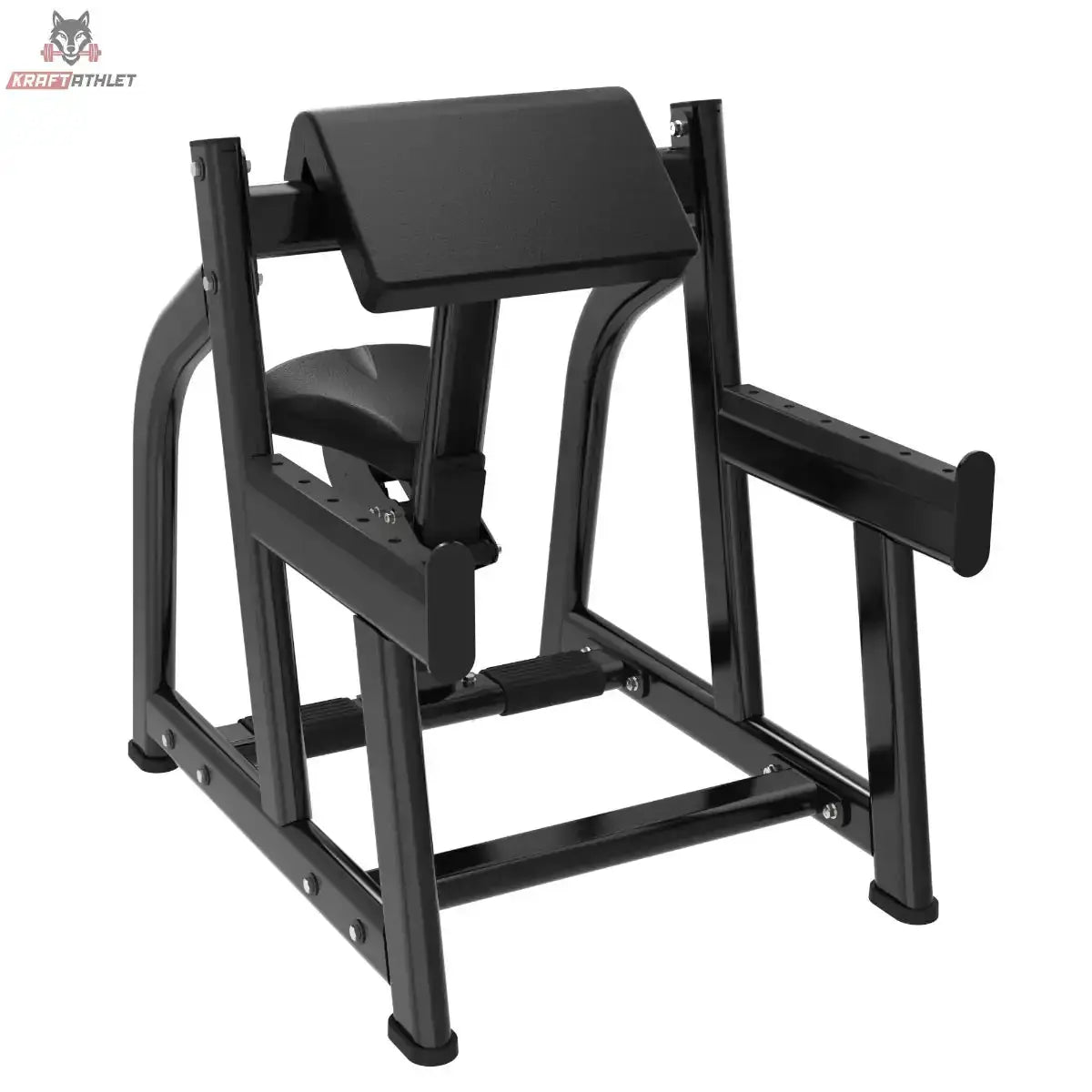 Titanium Strength Black Series Scott-Bank Preacher in Schrägansicht von vorn links mit Armpolster und schwarzem Rahmen