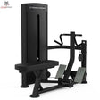 Titanium Strength Black Series Seated Row: Schrägansicht mit Brustpolster, Rudergriffen und Fußplatten, in Schwarz