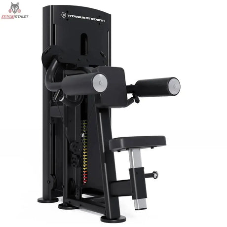 Titanium Strength Black Series Selectorisierte Seitenheben – Schrägansicht von vorne mit Armpolstern, Sitz und Gewichtsstapel, schwarz