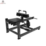 Titanium Strength Black Series Sitzende Wadenmaschine: Schrägansicht von links mit Scheibenhalter am Hebelarm