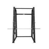 Titanium Strength Black Series Smith-Maschine 7° in Frontansicht mit Langhantel und Rahmen, schwarz