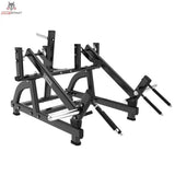 Titanium Strength Black Series Squat Lunge Maschine in Schrägansicht von vorn mit Schulterpolstern und Hebelarmen