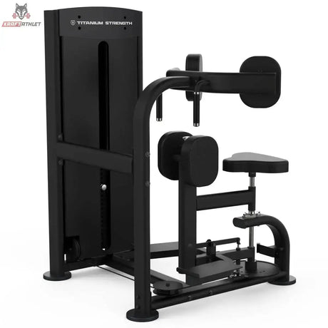 Titanium Strength Black Series Torso Rotation: Schrägansicht mit Brustpolstern und Drehsitz, in Schwarz