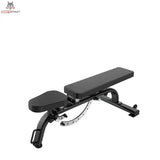 Titanium Strength Black Series Verstellbare Multifunktionsbank, Schrägansicht in flacher Position