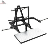 Titanium Strength BSQ80 Belt Squat in Schrägansicht von links mit Riffelblech-Plattform und Hebelarmen