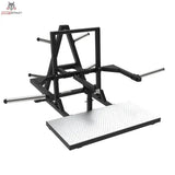 Titanium Strength BSQ80 Belt Squat in leicht erhöhter Schrägansicht mit Blick auf Plattform und Rahmen