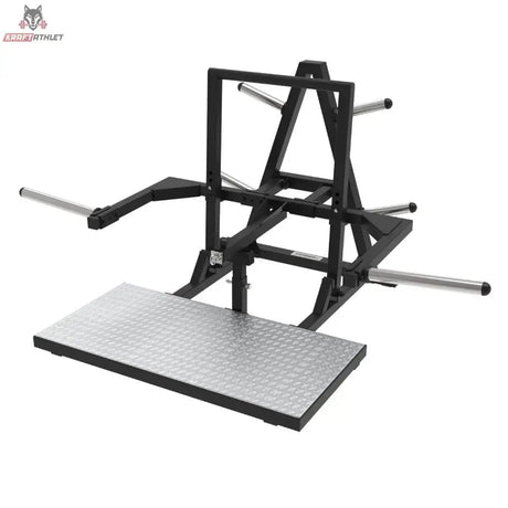 Titanium Strength BSQ80 Belt Squat in Schrägansicht von rechts mit langen Scheibenhörnern und Plattform