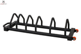 Titanium Strength Bumper-Plattenständer Deluxe BR5, Schrägansicht des schwarzen Ständers mit orangen Rollen