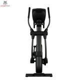 Titanium Strength CT2000 Crosstrainer Pro Series in Frontansicht mit Konsole und beweglichen Armen