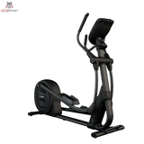 Titanium Strength CT2000T Crosstrainer mit Touchscreen in Schwarz, Schrägansicht vor dunklem Hintergrund
