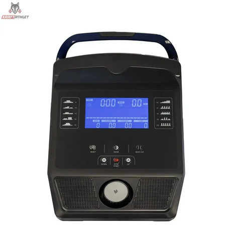 Titanium Strength CT900 LCD Crosstrainer Performance Series, Detail der Konsole mit blauem LCD-Display und Tasten