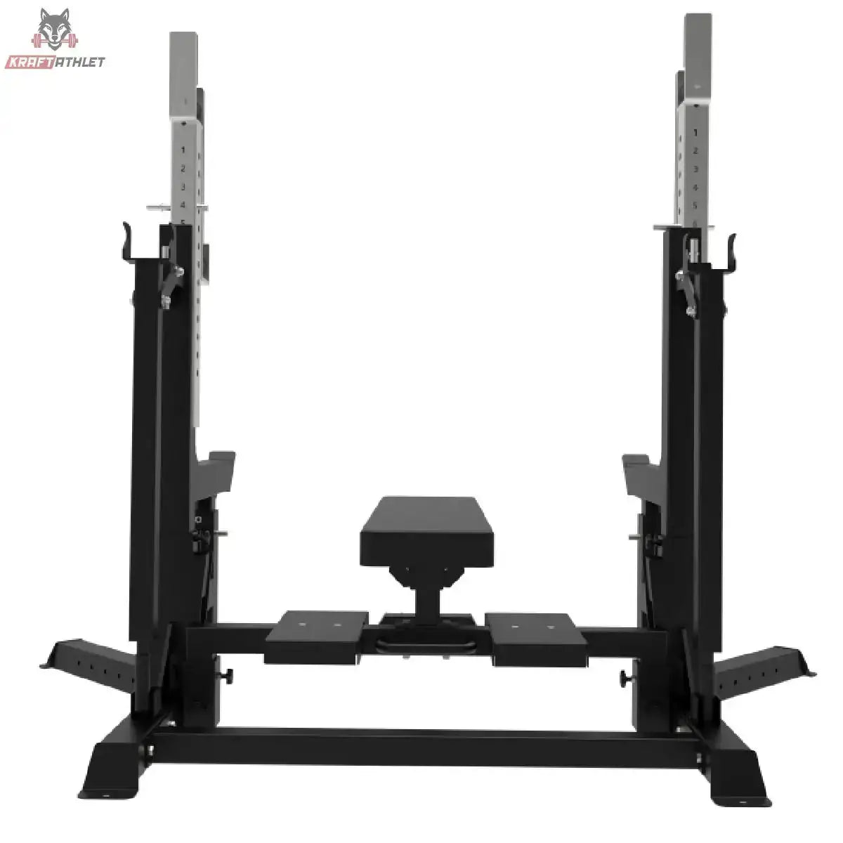 Titanium Strength Elite Series Bankdrücken & Squat Rack Combo in Frontansicht vom Fußende mit Standfläche und Hantelablagen