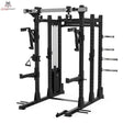 Titanium Strength Elite Series Half Rack E50 in Schwarz, Schrägansicht mit Seilzug und Scheibenhaltern