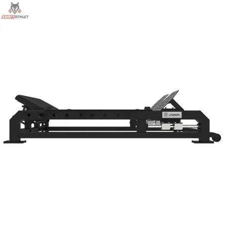 Titanium Strength Elite Series Hip Thrust Bank: flache Seitenansicht in Schwarz mit Bodenrahmen und Fußplatten