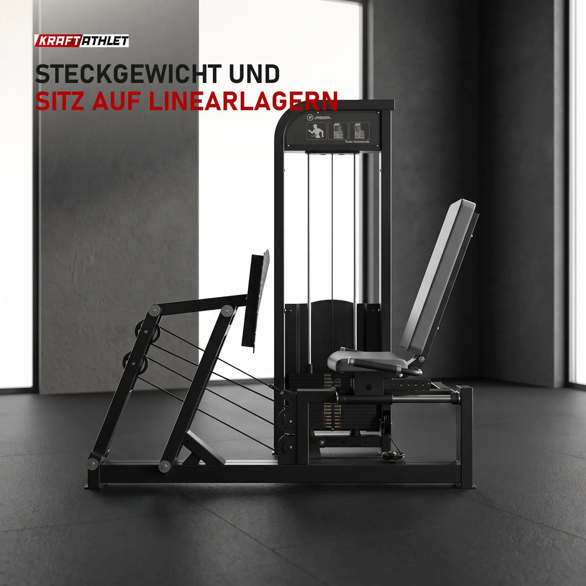 Titanium Strength Elite Series Horizontale Beinpresse in einem fertig eingerichteten Studio mit dunklen Wänden und Gummiboden