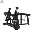 Titanium Strength Elite Series IsoLateral Prone Leg Curl in Schrägansicht von vorn mit Beinrollen und Liegepolster