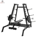 Titanium Strength Elite Series Konvergierende Smith Multipresse – Schrägansicht mit Flachbank, Beinrollen und Scheibenhaltern
