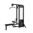 Titanium Strength Elite Series Lat Pulldown and Seated Row – Schrägansicht mit Latzugstange, Ruderbank und Gewichtsturm