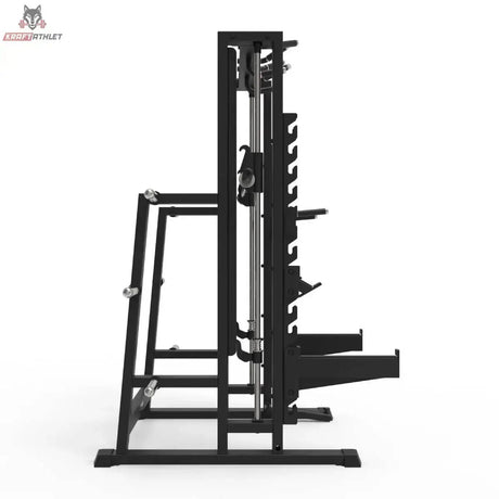 Titanium Strength Elite Series Multipower Smith Machine + Rack Plus in Schwarz, Seitenansicht mit Rack und Ablagen