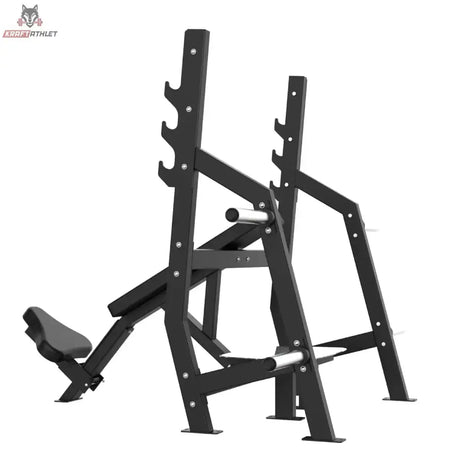 Titanium Strength Elite Series Olympische Schrägbank in der Rückansicht mit Blick auf Ablagen, Rahmenstreben und Fußplattform