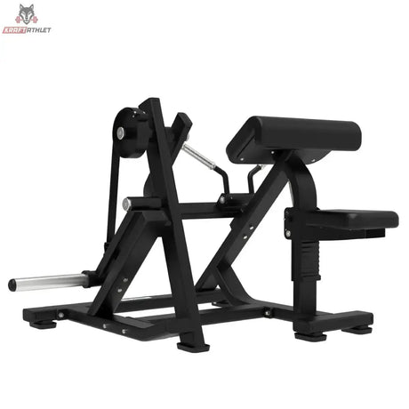 Titanium Strength Elite Series Plate Loaded Bicep Curl in Seitenansicht von links mit Sitz, Armauflage und Griffen