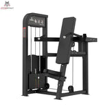 Titanium Strength Elite Series Schulterpresse – Schrägansicht mit Rückenpolster, Druckgriffen und Gewichtsturm
